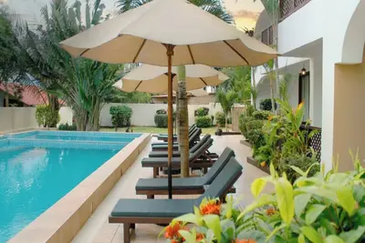 Image de Tranquil Coastal Stays near Beach, Park, and Caves with Outdoor Pool | 2 Units