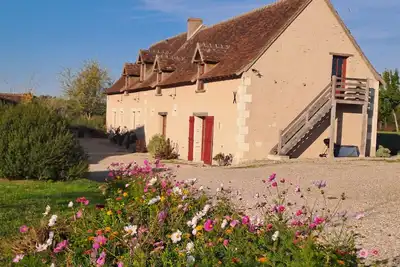Image de Maison de campagne spacieuse avec terrasse privée, jardin commun et Wi-Fi