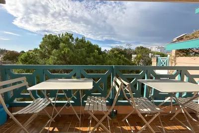 Image de Appartement 'Les Pins d'Eugénie T2 Direct Plage' avec Balcon et Wi-Fi