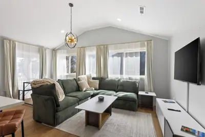 Image de 3br Home Near Kc 13 Min to Stadium / Sleeps 6