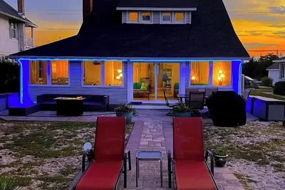 Experience a tranquil beachfront retreat. Family & pet-friendly