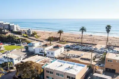 Image de Aptos Dreaming steps to the Beach