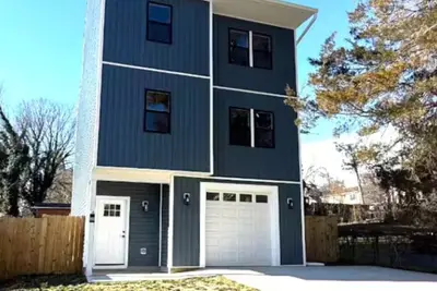 Image de Spacious 5-bedroom house in perfect Bowie with cool Ac and gym