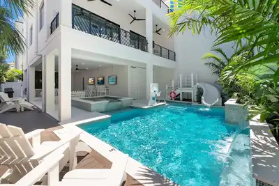 Image de Direct Beach Access, Panoramic Rooftop, Pool/Spa