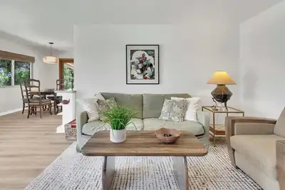 Image de Oakwood Tranquility-Peaceful 2 Br Plus Office
