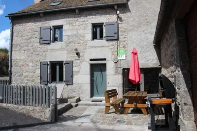 Image de La Maison de Castanet entre Aubrac et Margeride
