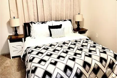 Image de Stylish | 2br Condo | Modern Comfort #209