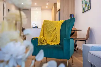 Image de Canberra 2 Bedroom Central Getaway | Stylish 2br Apartment with Patio & Parking