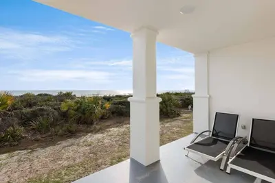 Image de Gulf-Front 3br Condo! Steps to Beach & Community Pool!
