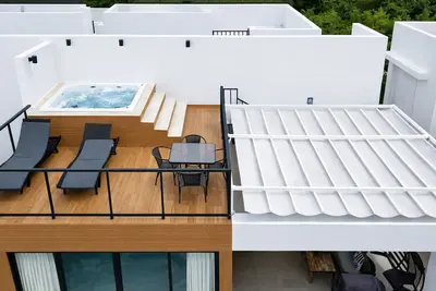 Image de 2br with JacuzziRooftop & Golf View
