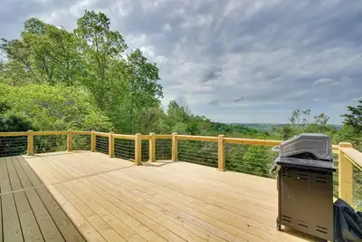 Image de Group Getaway Near Dale Hollow Lake w/ Hot Tub