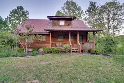 Image de Wooded Cabin w/ Decks & Dale Hollow Lake Views!
