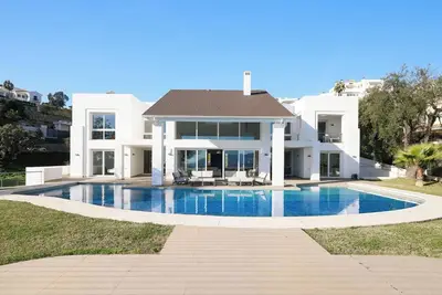 Image de La Casa de Ragnar\nLuxury villa East Marbella\nHeated Pool