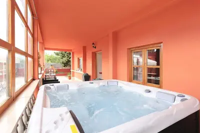 Image de Serene 3-bedroom apartment with Ac and a jacuzzi in charming Zadar