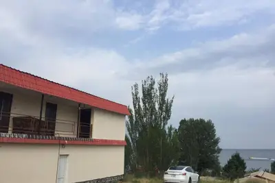 Image de 3-bedroom hotel in serene Sevan with cool Ac