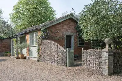 Image de The Coach House -  a cottage that sleeps 2 guests  in 1 bedroom