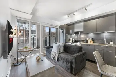 Image de Bright & Comfortable 2br Stay with Sofa Bed. Close to Everything!
