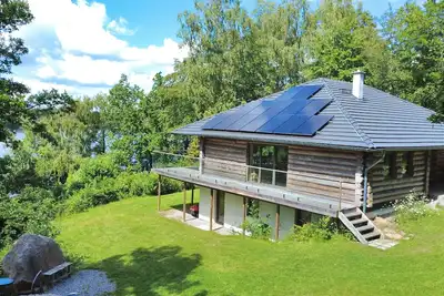 Image de Villa Bergsmåla – Lake House with Boat & Sauna