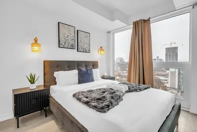 Image de Peaceful Downtown 2br Retreat with 2 Spacious Baths. Effortless City Access!