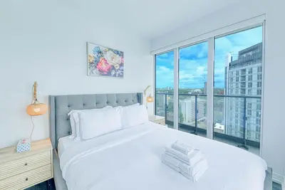 Image de Family-Friendly 3br Downtown Toronto Stay. Steps from Top Attractions!