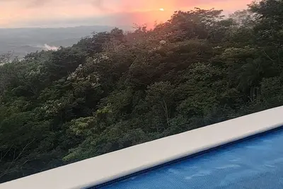 Image de Splendid Isolation -3 Br in the Mountains with Sprawling Ocean Views