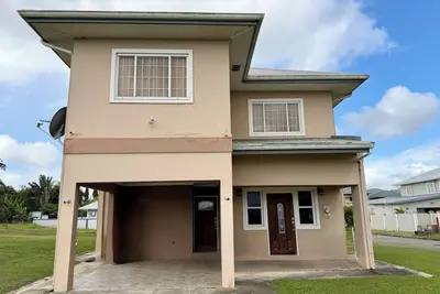 Image de Family Home in Gated Community