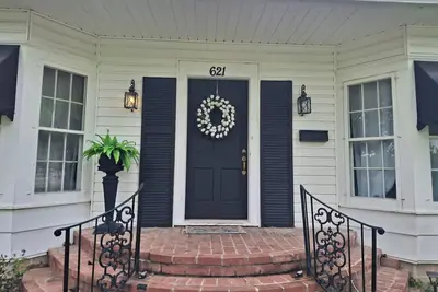 Image de Cozy 2-bedroom house in quaint Ada. Perfect for  traveling workers.