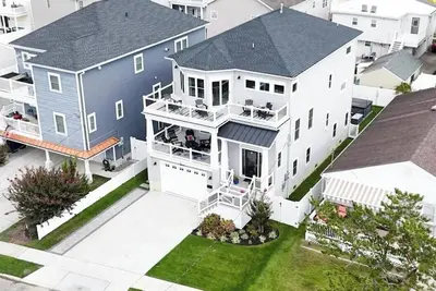 Image de Spacious 6-bedroom house in Brigantine with Elevator, 1 1/2 blocks to Beach.