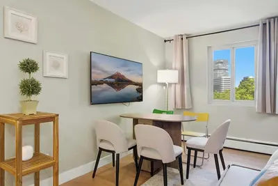 Image de 2b Downtown Condo + City Views near Convention Ctr