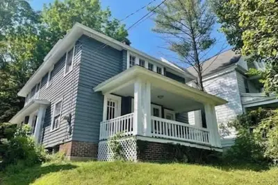 Image de University Hill Walk to Su Upstate, St Joes Hospitals. Entire 5br Family Home