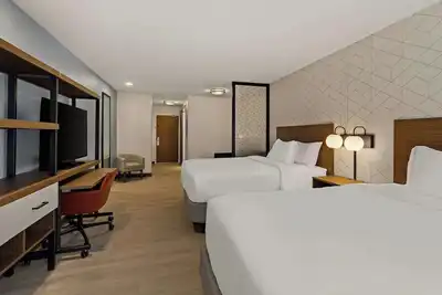 Image de 2 Pet-Friendly Suites Perfect for Wine Country Travelers | Free Parking