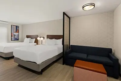 Image de 3 Dog-Friendly Suites Ideal for Large Groups Exploring Temecula Wine Country