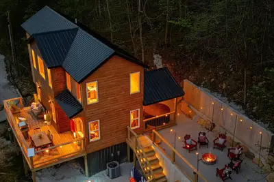 Image de Crimson Landing l Lux Cabin in Rrg, Dome, Hot Tub