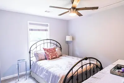 Image de Modern Retreat in West Midtown