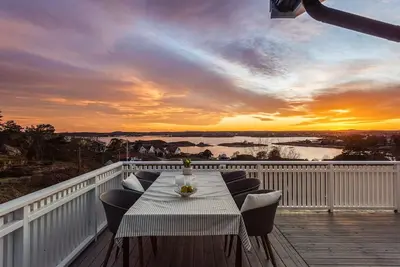 Image de Modern villa with 180° Panoramic Sea View, Sunny Terraces, 4br/Pizza/Ev/Fiber
