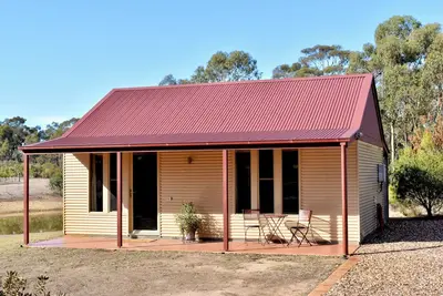Image de Stay amongst the vines of Sandhurst Ridge Winery. Tranquil stay close to Bendigo