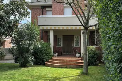 Image de Large House, Ideal for Groups and Families, 6 bedrooms, 5 min from Pamplona