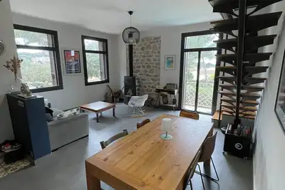 Image de Haut de villa ( 1 er étage) avec piscine