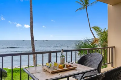 Image de Super Sale! 1bd, 1br Ocean-view getaway- Sugar Beach 215