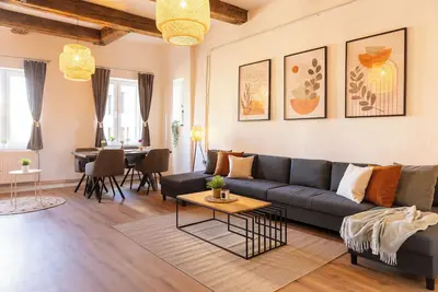 Image de 120 m² loft with water view in the warehouse district