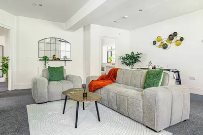 Image de Stylish 2-bedroom apartment in the heart of Nottingham with workspace