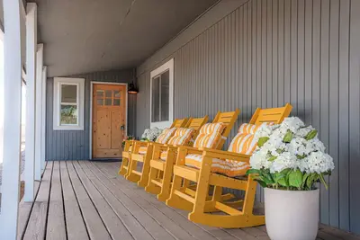 Image de Hot Tub/King Beds/Beach Volleyball /Mountain Views/Private Retreat