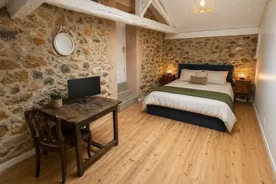 Image de La Petite Maison - Spa - Salle de jeux - Clim - Jardin