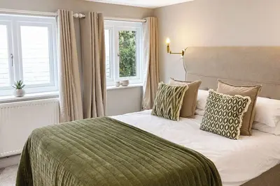 Image de Raven Suites - The Nest | Central Location