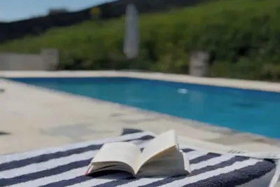 Image de Lakeview Villa: Pool, Jacuzzi, Sauna, Outdoor Kitchen, Pizza Oven & Starry Dining