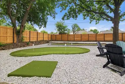Image de Putting Green Bocce Court Firepit in Tulsa
