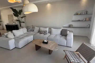 Image de Villa haut standing 450 m2 Piscine, Hammam, Cinéma
