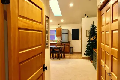 Image de Elklandia Studio Apt- Only available with main house rental. Vrbo# 4872606