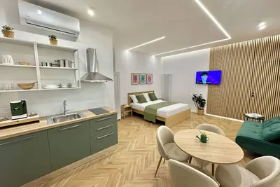 Image de Naples, Apartment up to 4 people, very close to Metro and Funiculars