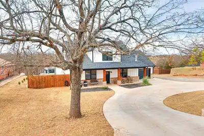 Image de Spacious 4-bedroom, 3-bath, 2-story house in the town of Wellston Oklahoma